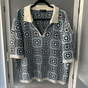 Boohoo MAN oversized arcrylic short sleeve collared V-neck sweater blue black L